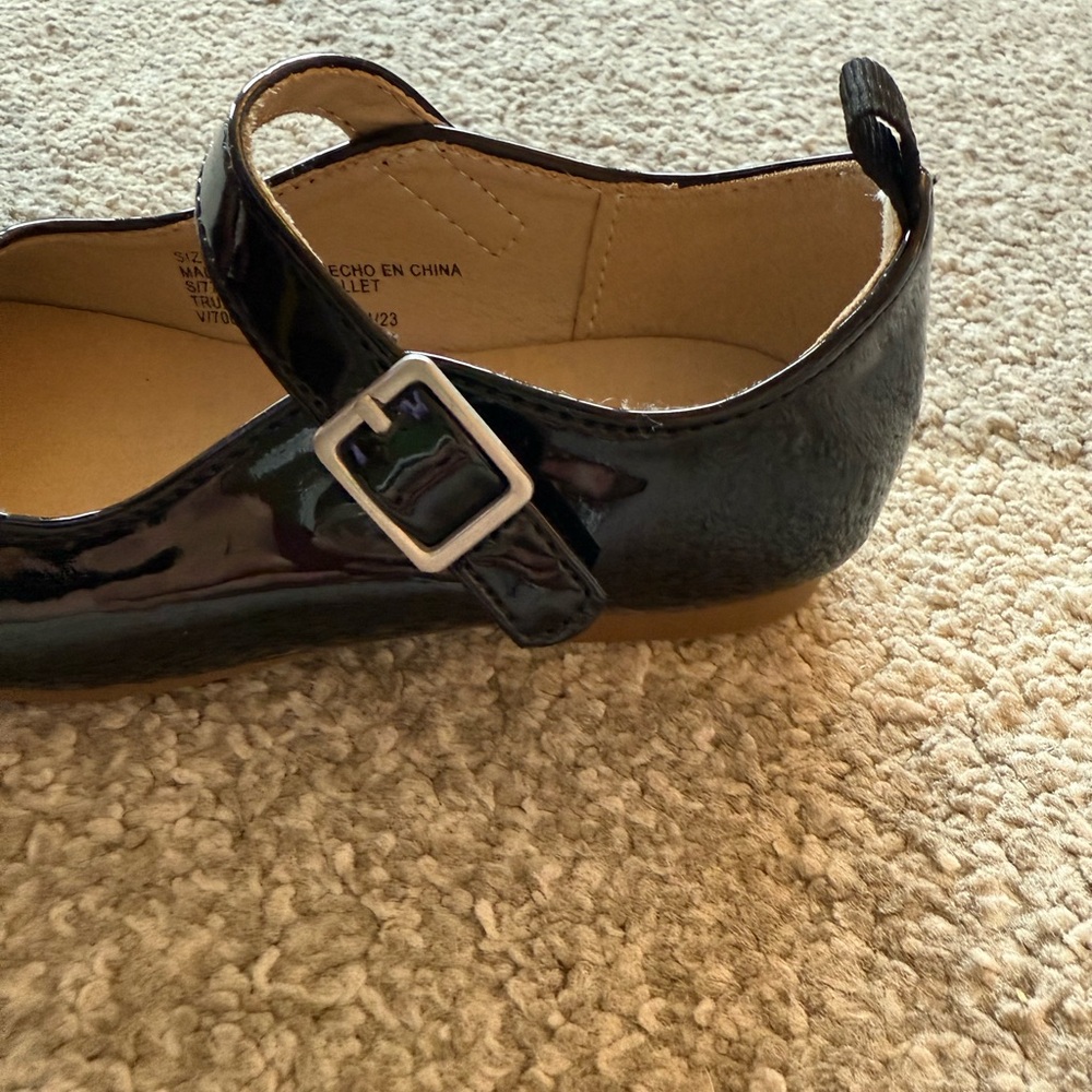 GAP Black Kids Mary Jane’s - Picture 3 of 6